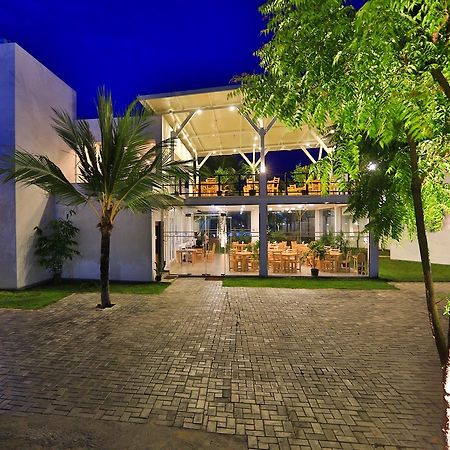 Arugambay Roccos Hotell Arugam Kudah Eksteriør bilde
