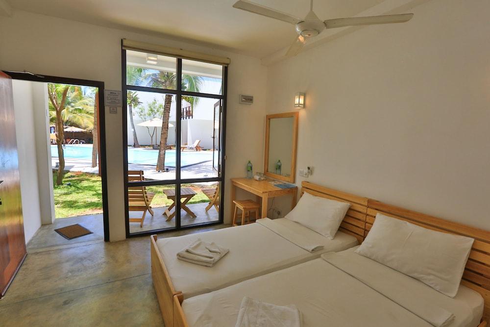 Arugambay Roccos Hotell Arugam Kudah Eksteriør bilde